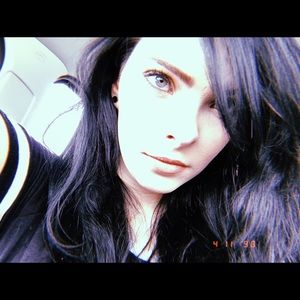 Meet your Posher, Geneviev